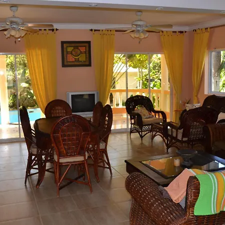 4 Bedroom Villa, Private Pool, Security, Ocean View